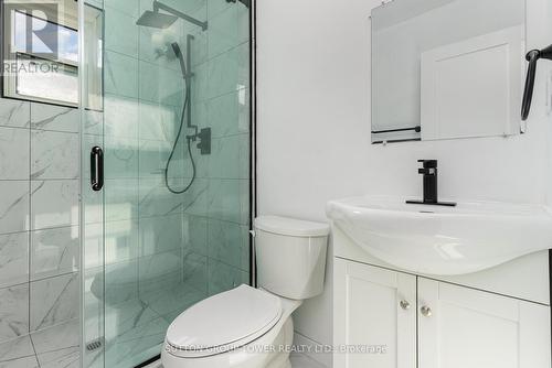 298 South Kingsway S, Toronto, ON - Indoor Photo Showing Bathroom