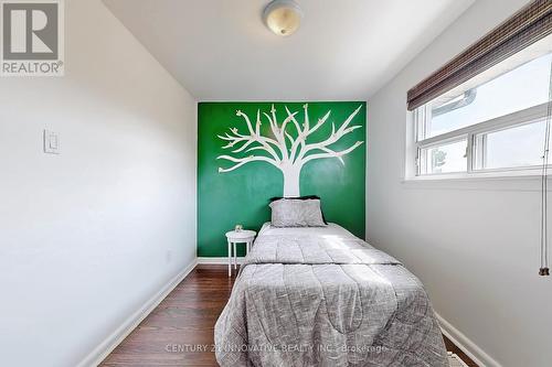 40 Radwinter Drive, Toronto, ON - Indoor Photo Showing Bedroom