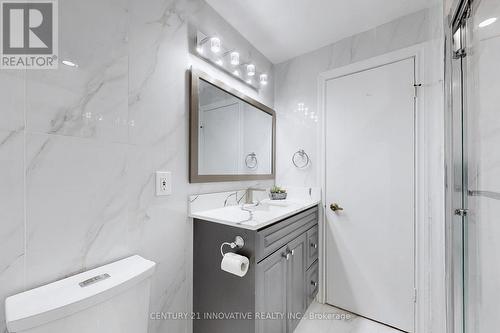 40 Radwinter Drive, Toronto, ON - Indoor Photo Showing Bathroom