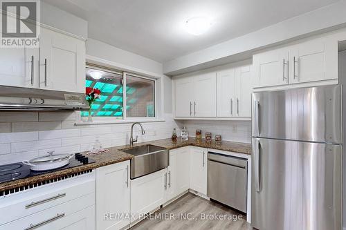 3 Gretna Drive, Brampton, ON - Indoor Photo Showing Kitchen With Stainless Steel Kitchen With Upgraded Kitchen