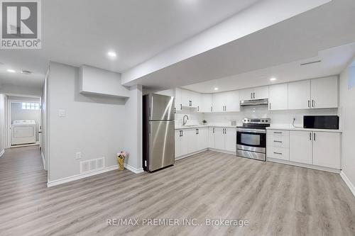 3 Gretna Drive, Brampton, ON - Indoor Photo Showing Kitchen With Stainless Steel Kitchen