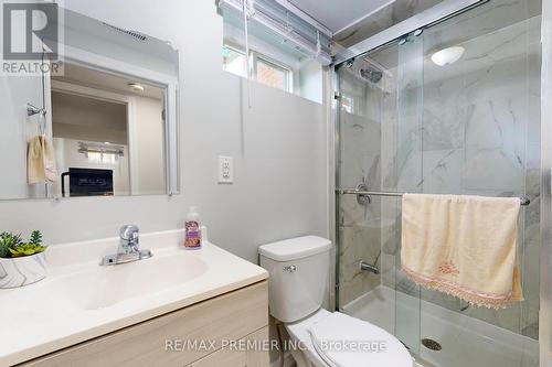 3 Gretna Drive, Brampton, ON - Indoor Photo Showing Bathroom