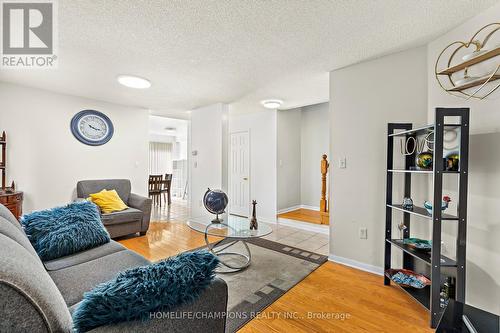 78 Mount Ranier Crescent, Brampton, ON - Indoor Photo Showing Living Room