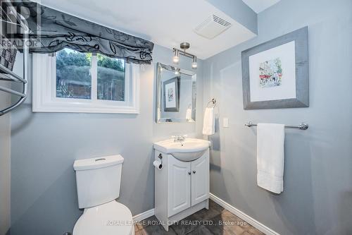 106/108 Kathleen Street, Guelph, ON - Indoor Photo Showing Bathroom