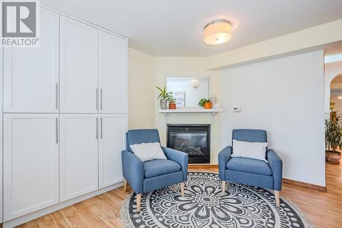 106/108 Kathleen Street, Guelph, ON - Indoor Photo Showing Living Room With Fireplace