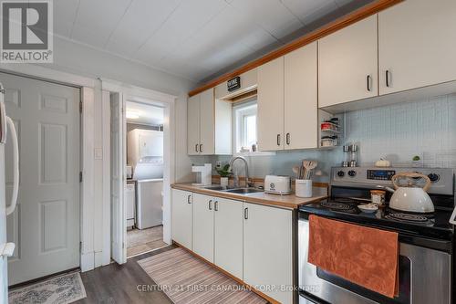 182 East Street, London, ON - Indoor Photo Showing Kitchen With Double Sink