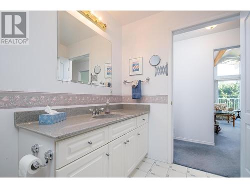 1495 Victoria Avenue, Rossland, BC - Indoor Photo Showing Bathroom