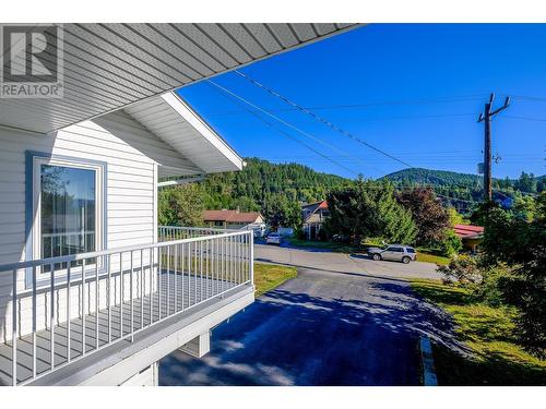 1495 Victoria Avenue, Rossland, BC - Outdoor