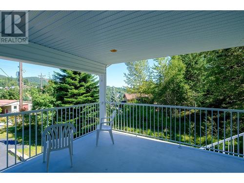 1495 Victoria Avenue, Rossland, BC - Outdoor With Deck Patio Veranda