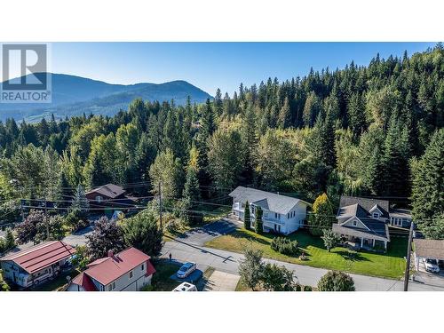 1495 Victoria Avenue, Rossland, BC - Outdoor With View