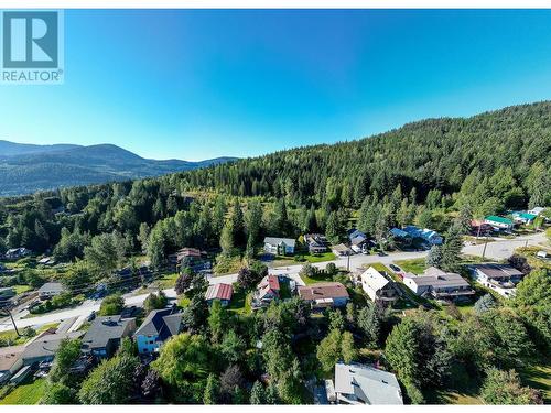 1495 Victoria Avenue, Rossland, BC - Outdoor With View