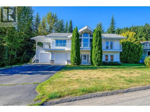 1495 Victoria Avenue, Rossland, BC - Outdoor With Facade