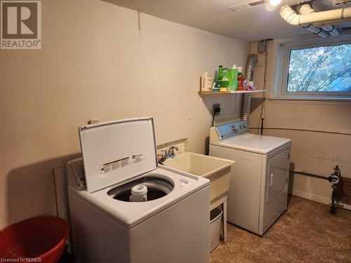 624 Lakeshore Drive Unit# 1, North Bay, ON - Indoor Photo Showing Laundry Room