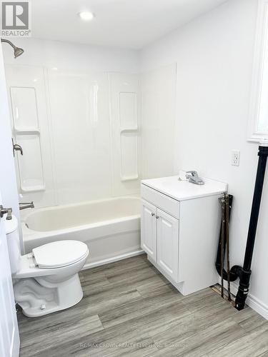 177 Elaine Avenue, Smooth Rock Falls, ON - Indoor Photo Showing Bathroom