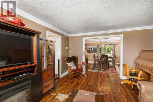 3369 Baseline Road, Georgina, ON - Indoor