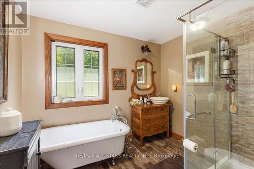 3369 Baseline Road, Georgina, ON - Indoor Photo Showing Bathroom