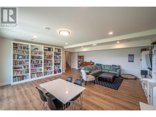 17503 Sanborn Street, Summerland, BC - Indoor