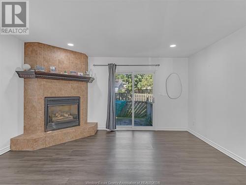 574 Heritage Road, Kingsville, ON - Indoor Photo Showing Living Room With Fireplace