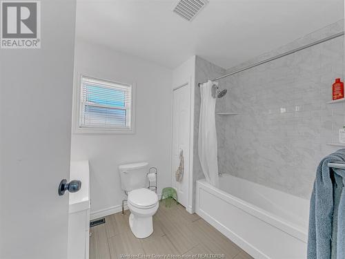 574 Heritage Road, Kingsville, ON - Indoor Photo Showing Bathroom