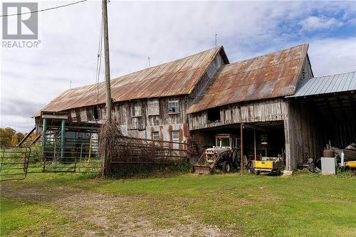 machine & haybarn - 315 Beachburg Road, Cobden, ON 