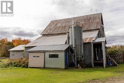 MAIN barn - 