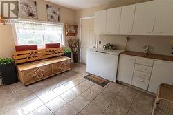 OVERSIZED mud room - 