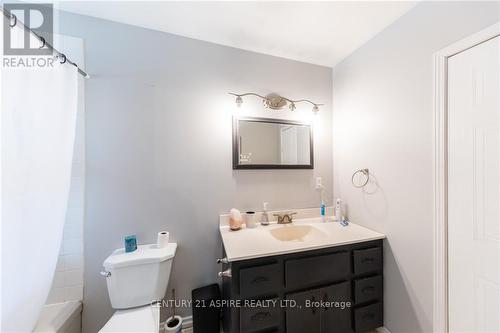 254 Lubitz Road, Laurentian Valley, ON - Indoor Photo Showing Bathroom