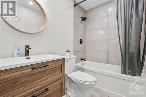 54 Margrave Avenue, Ottawa, ON - Indoor Photo Showing Bathroom