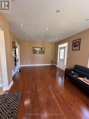 20 Latania Boulevard, Brampton, ON - Indoor Photo Showing Other Room