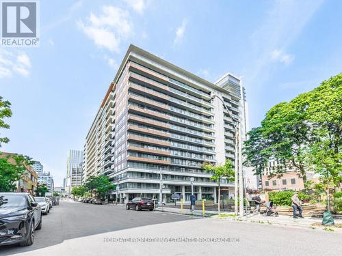 1531 - 111 Elizabeth Street, Toronto, ON - Outdoor With Facade