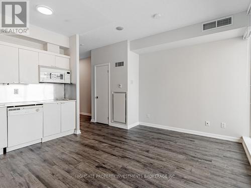 1531 - 111 Elizabeth Street, Toronto, ON - Indoor Photo Showing Kitchen