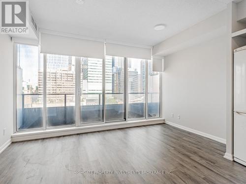 1531 - 111 Elizabeth Street, Toronto, ON - Indoor Photo Showing Other Room