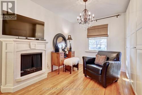 2633 Liruma Road, Mississauga, ON - Indoor Photo Showing Living Room With Fireplace