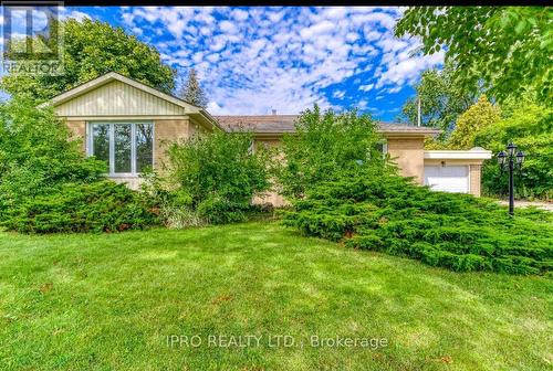 1333 Sheldon Avenue S, Oakville, ON - Outdoor