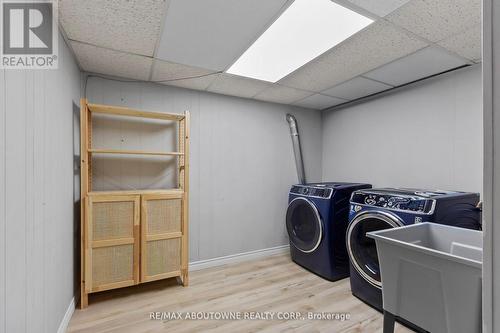 440 Sunset Drive, Oakville, ON - Indoor Photo Showing Laundry Room