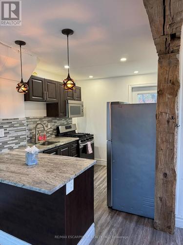 1 - 1152 King Street E, Hamilton, ON - Indoor Photo Showing Kitchen With Upgraded Kitchen