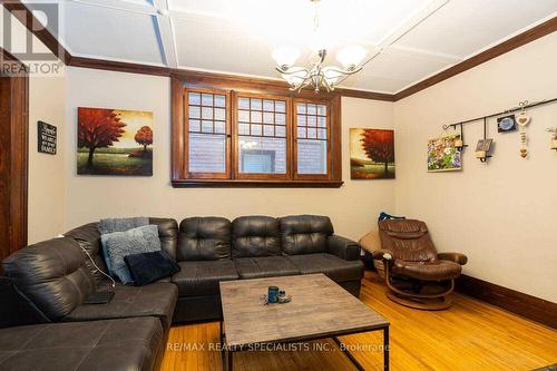 669 Lorne Avenue, London, ON - Indoor Photo Showing Living Room