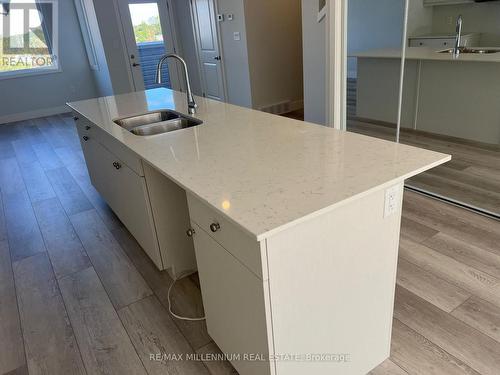 52 - 925 Deveron Crescent, London, ON - Indoor Photo Showing Kitchen With Double Sink