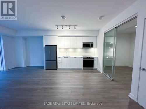 3309 - 357 King Street W, Toronto, ON - Indoor Photo Showing Kitchen