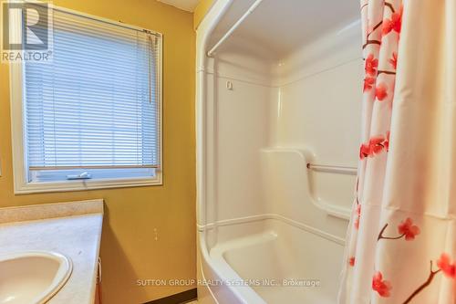 360 Erb Street W, Waterloo, ON - Indoor Photo Showing Bathroom