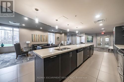 802 - 90 Charlton Avenue W, Hamilton, ON - Indoor Photo Showing Kitchen With Double Sink With Upgraded Kitchen