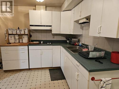 639 Bellevue Valley, Searchmont, ON - Indoor Photo Showing Kitchen With Double Sink