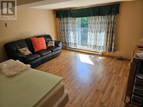 639 Bellevue Valley, Searchmont, ON - Indoor Photo Showing Living Room