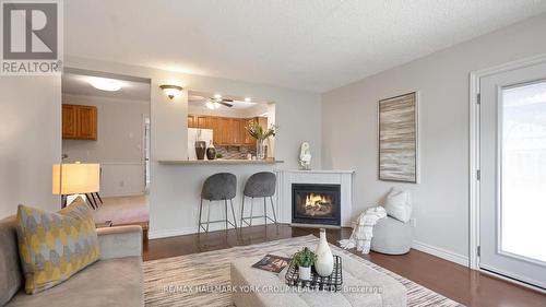 158 Meadowbank Road, Newmarket, ON - Indoor Photo Showing Living Room With Fireplace