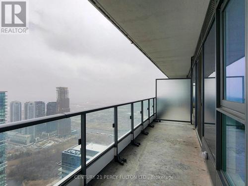 5903 - 950 Portage Parkway, Vaughan, ON - Outdoor With View With Exterior