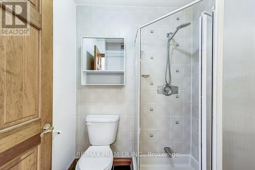 16 Woodvalley Drive, Toronto, ON - Indoor Photo Showing Bathroom