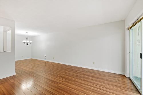 205-1249 Pacific Avenue, Kelowna, BC - Indoor Photo Showing Other Room