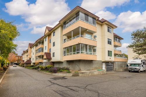 205-1249 Pacific Avenue, Kelowna, BC - Outdoor With Facade