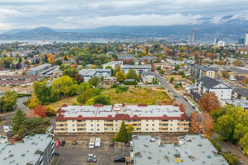 205-1249 Pacific Avenue, Kelowna, BC - Outdoor With View