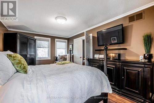 487 Eaglewood Drive, Hamilton, ON - Indoor Photo Showing Bedroom